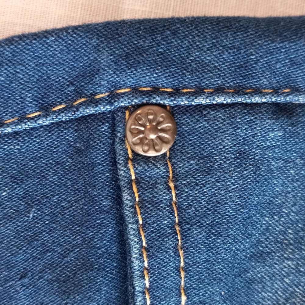 Shorts - Picture 7 of 10